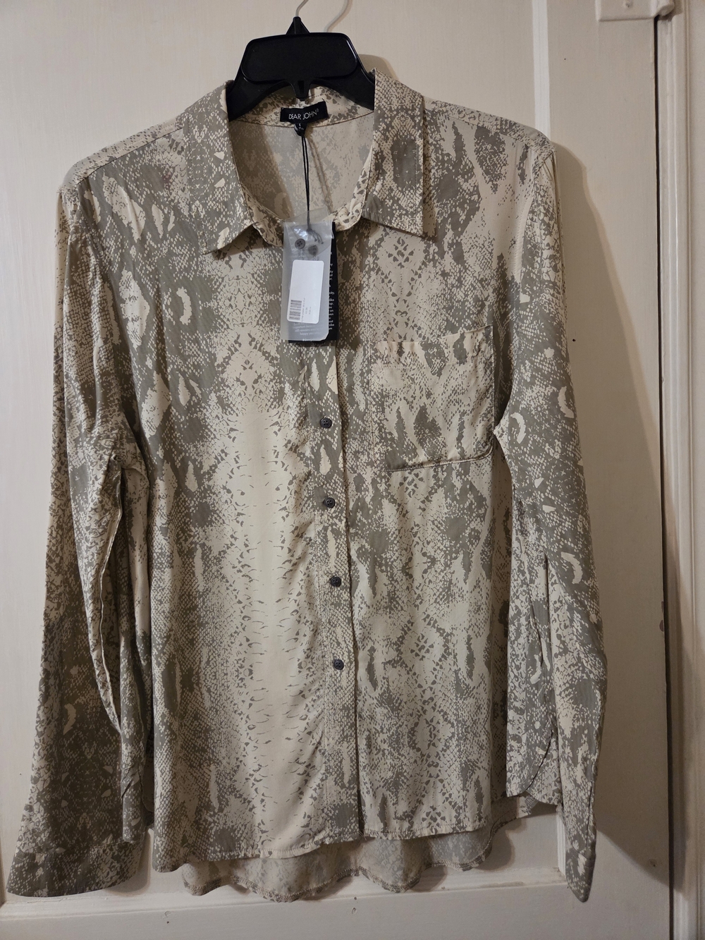 Dear John NWT Women's Snake-Print Button-Down Shirt - Cream/Beige L